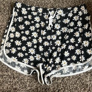 Flower print shorts with draw string